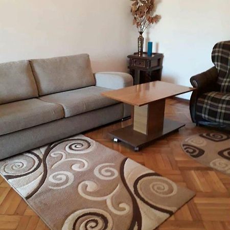 Centr Appartement Koetaisi Buitenkant foto