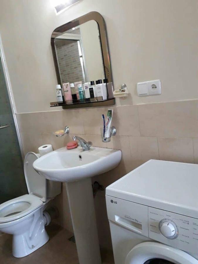 Centr Appartement Koetaisi Buitenkant foto
